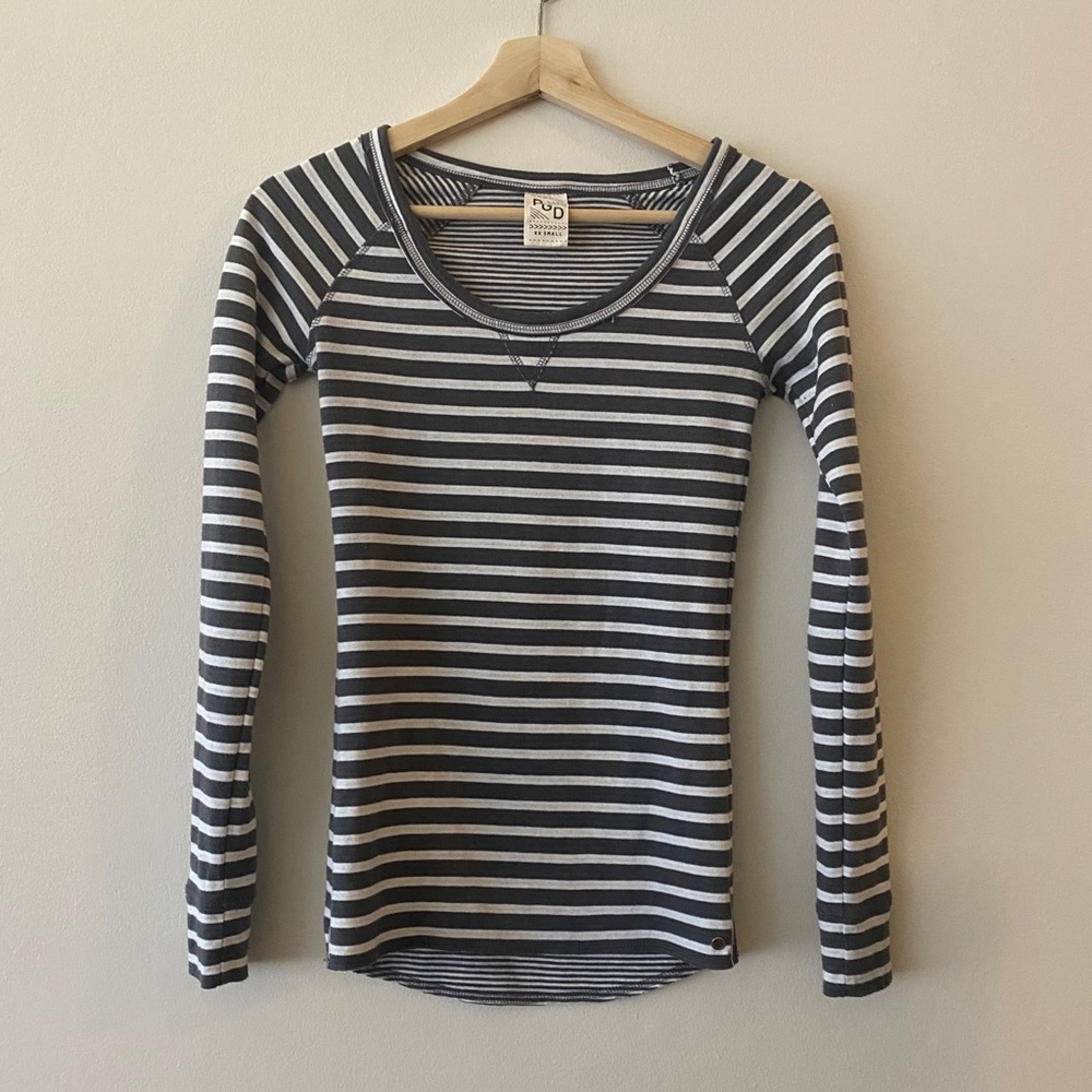 PGD scoop neck fitted striped top